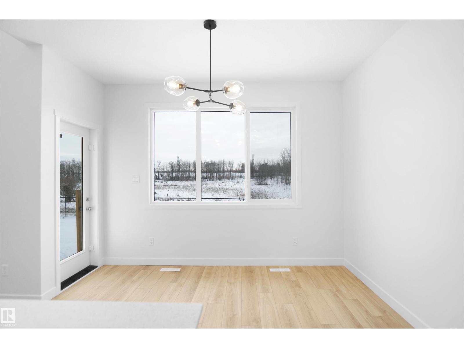 1323 11 AV NW, Edmonton