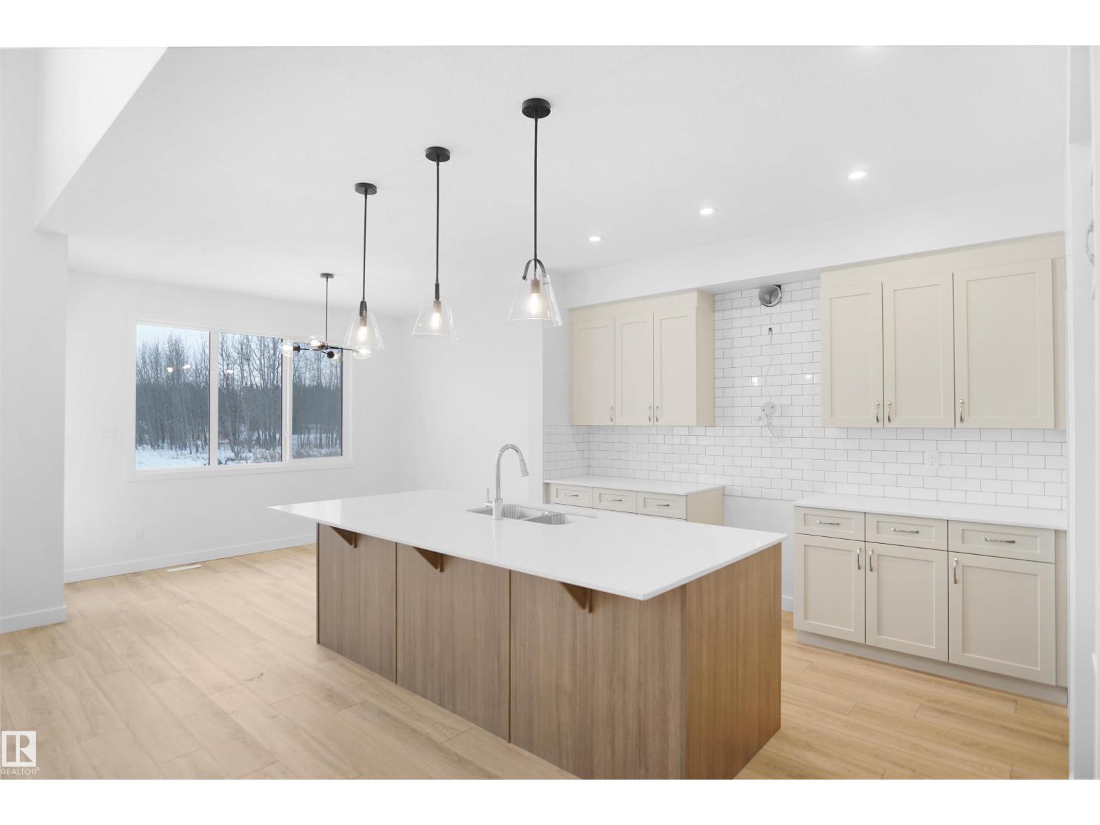 1323 11 AV NW, Edmonton