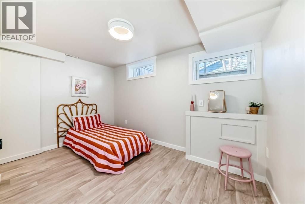 Single Family House Bungalow for Sale in  Bermondsey Crescent NW Beddington Heights Calgary 