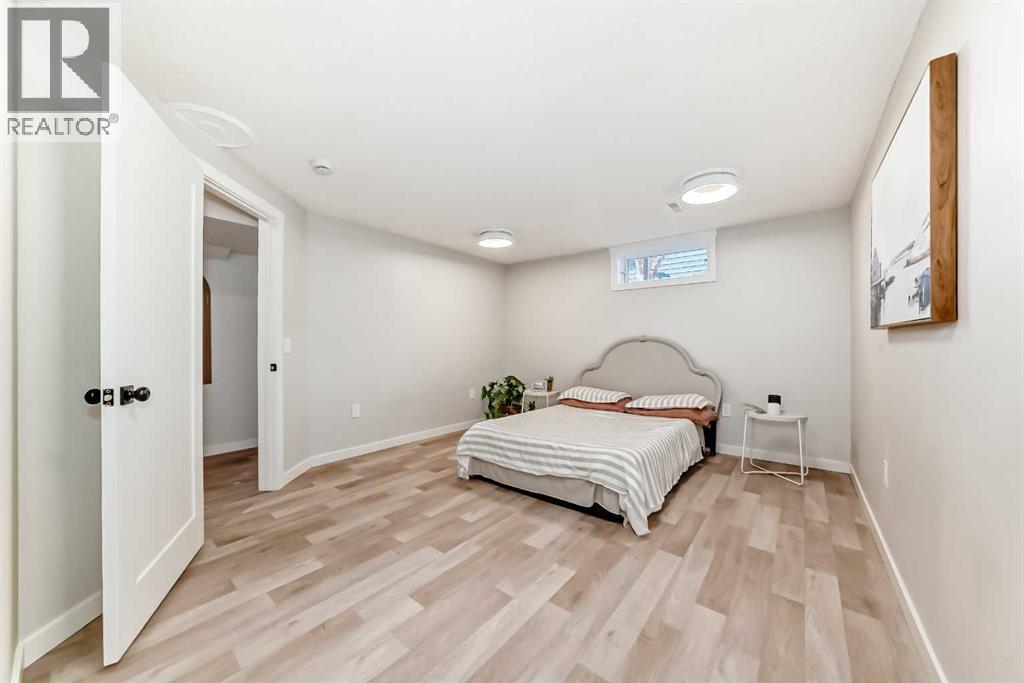 Single Family House Bungalow for Sale in  Bermondsey Crescent NW Beddington Heights Calgary 