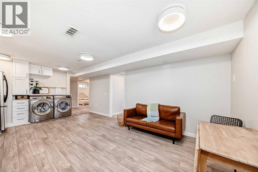 Single Family House Bungalow for Sale in  Bermondsey Crescent NW Beddington Heights Calgary 