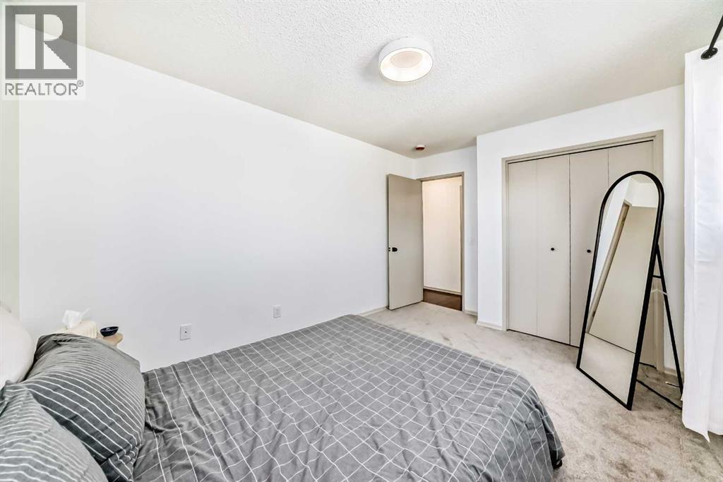 Single Family House Bungalow for Sale in  Bermondsey Crescent NW Beddington Heights Calgary 