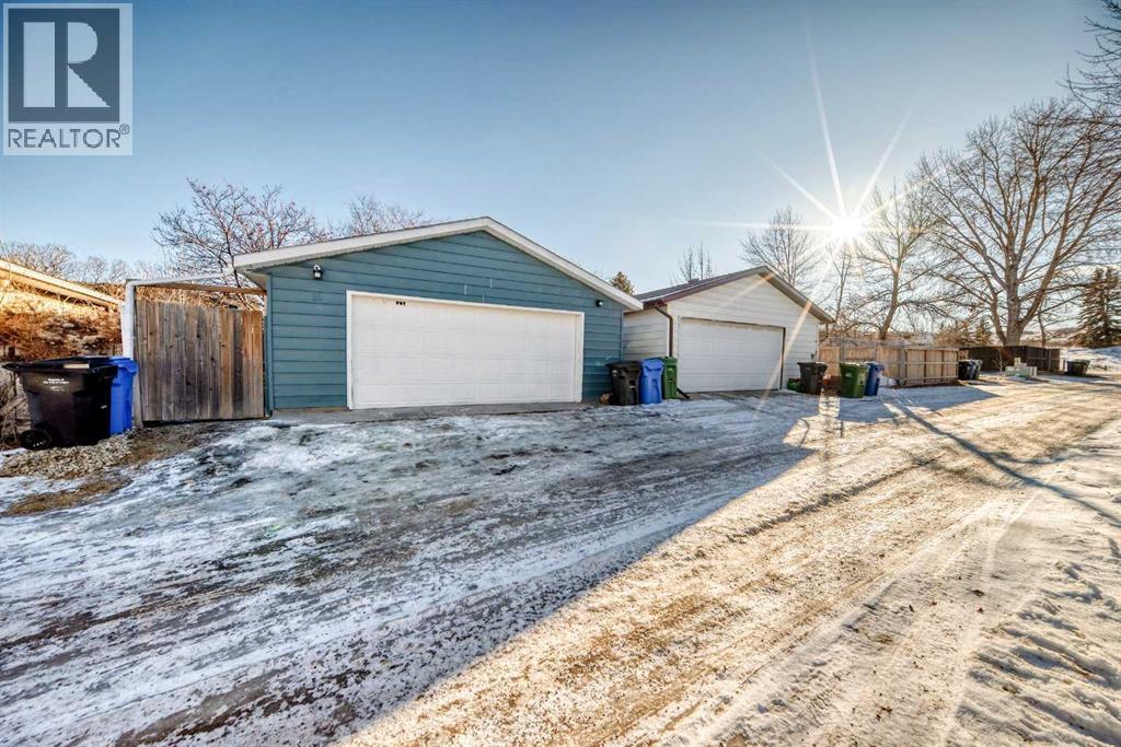 Single Family House Bungalow for Sale in  Bermondsey Crescent NW Beddington Heights Calgary 