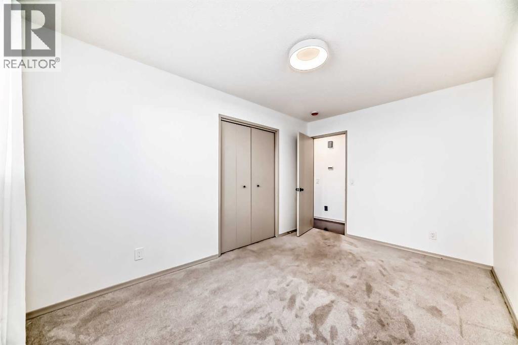 Single Family House Bungalow for Sale in  Bermondsey Crescent NW Beddington Heights Calgary 