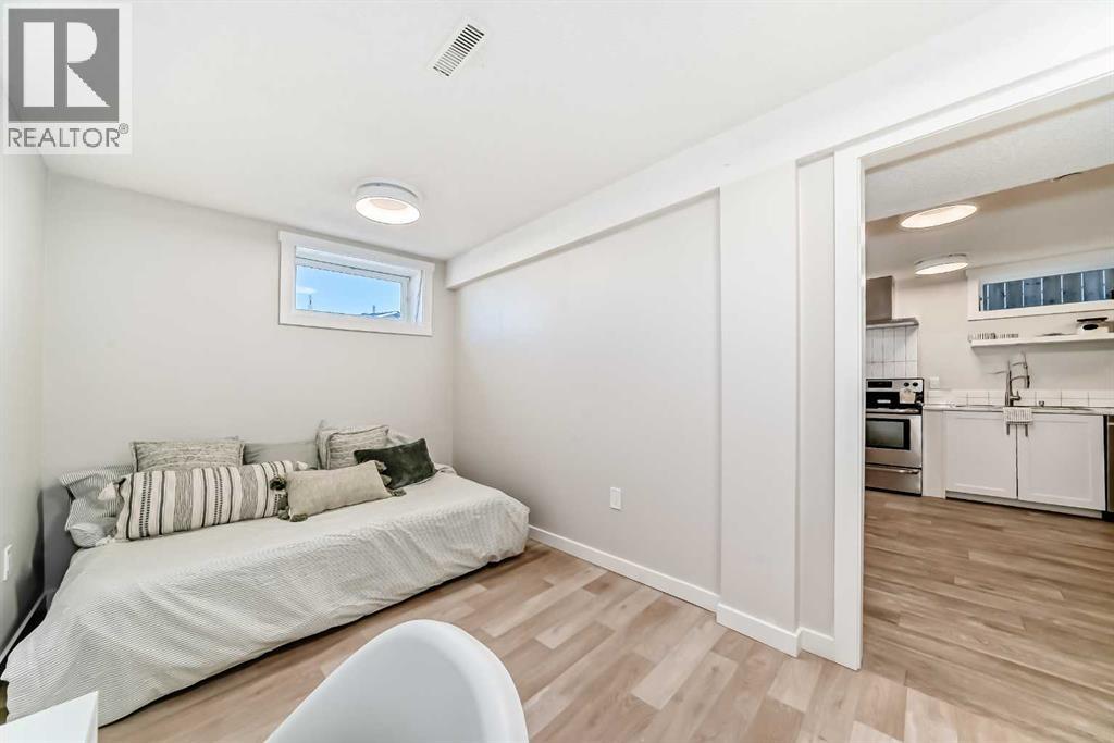 Single Family House Bungalow for Sale in  Bermondsey Crescent NW Beddington Heights Calgary 