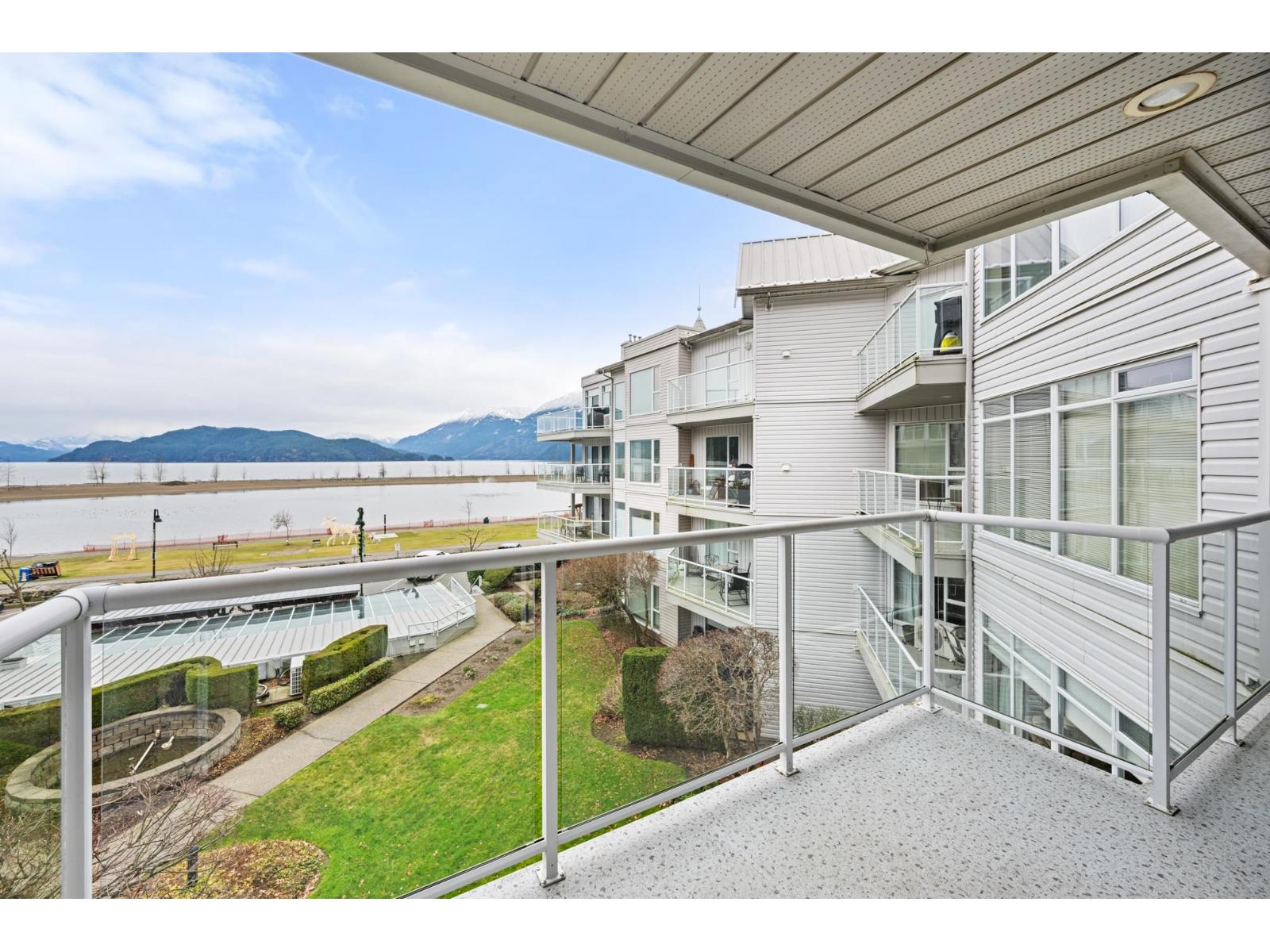 309 328 ESPLANADE AVENUE, Harrison Hot Springs, Harrison Hot Springs