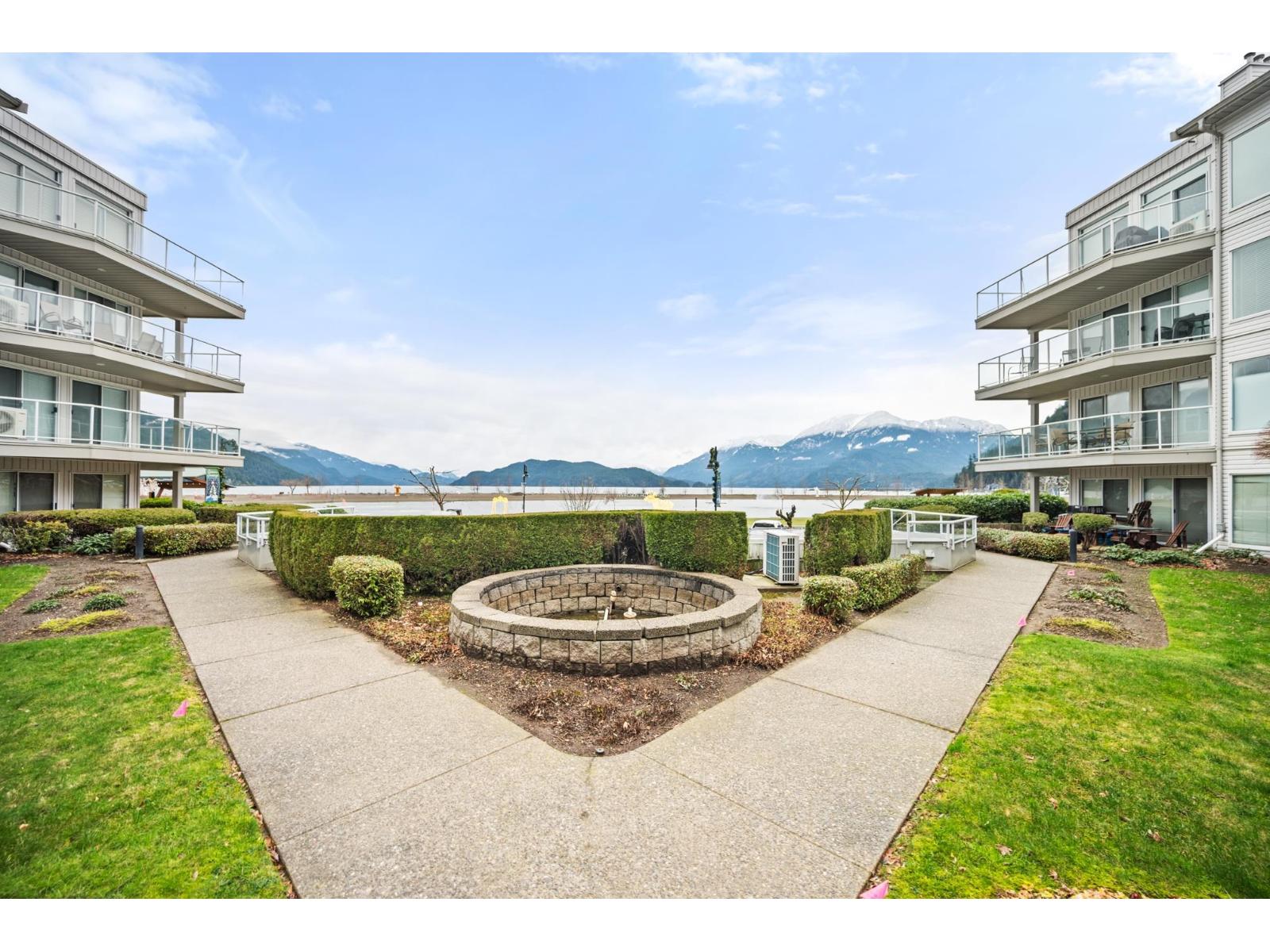 309 328 ESPLANADE AVENUE, Harrison Hot Springs, Harrison Hot Springs