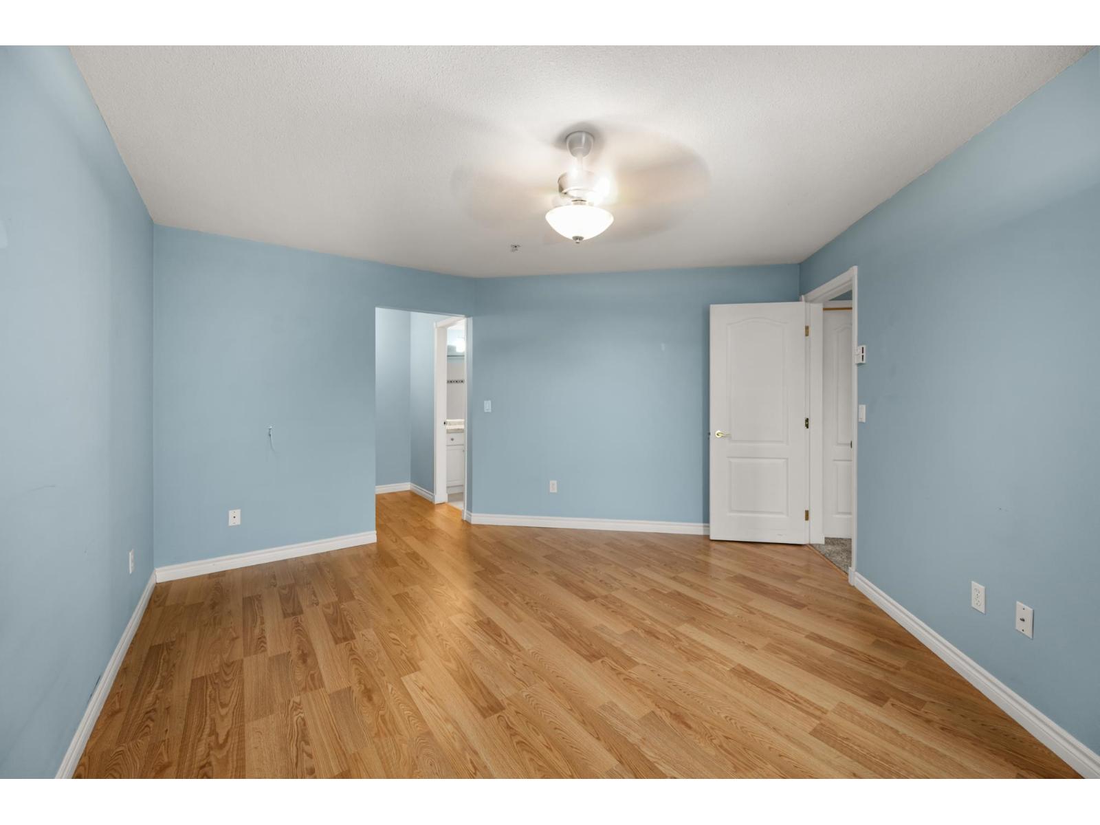 309 328 ESPLANADE AVENUE, Harrison Hot Springs, Harrison Hot Springs