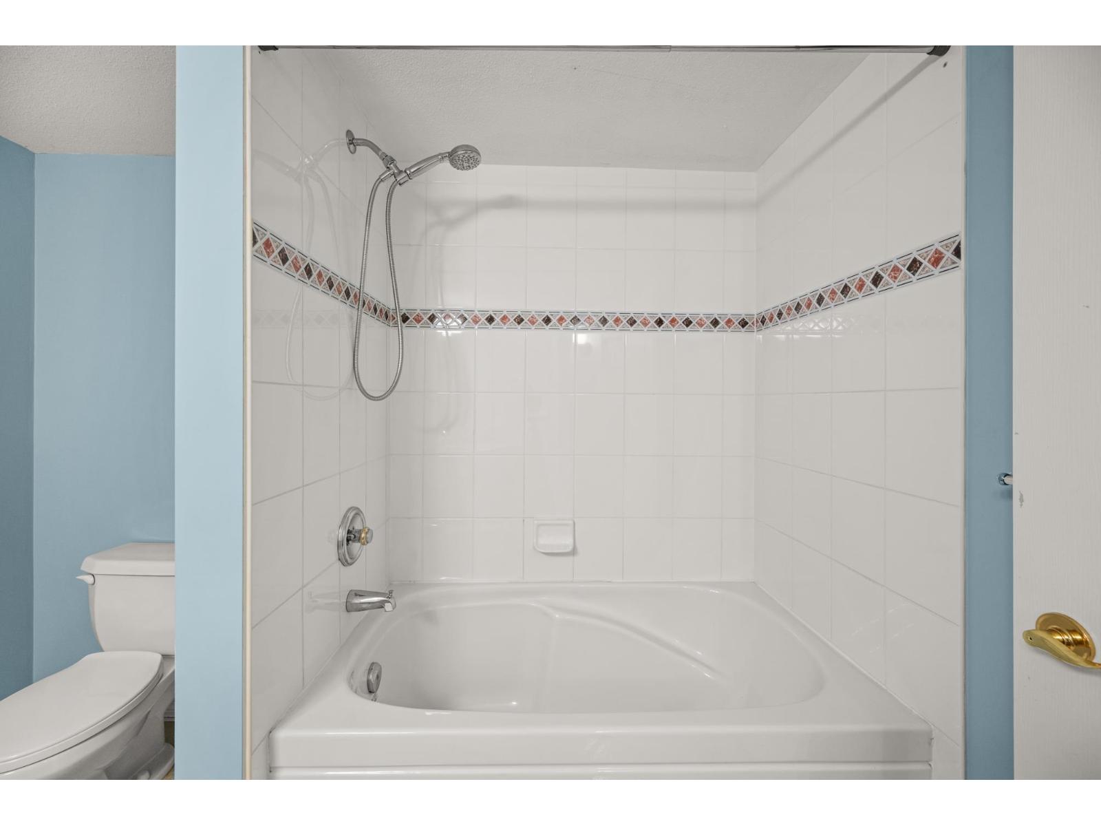 309 328 ESPLANADE AVENUE, Harrison Hot Springs, Harrison Hot Springs