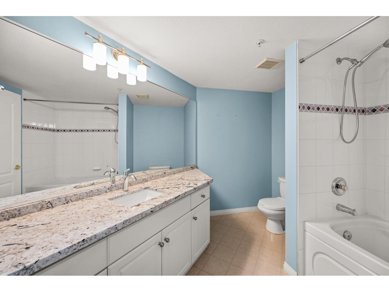 309 328 ESPLANADE AVENUE, Harrison Hot Springs, Harrison Hot Springs