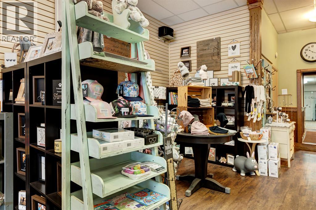 
          121 Centre Street
            <br/>
            <span>Vulcan</span>
            , 
            <span>AB</span>
             <span>T0L2B0</span>
         - Photo 14