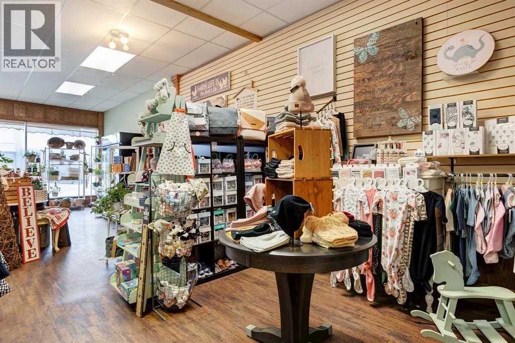 
          121 Centre Street
            <br/>
            <span>Vulcan</span>
            , 
            <span>AB</span>
             <span>T0L2B0</span>
         - Photo 15