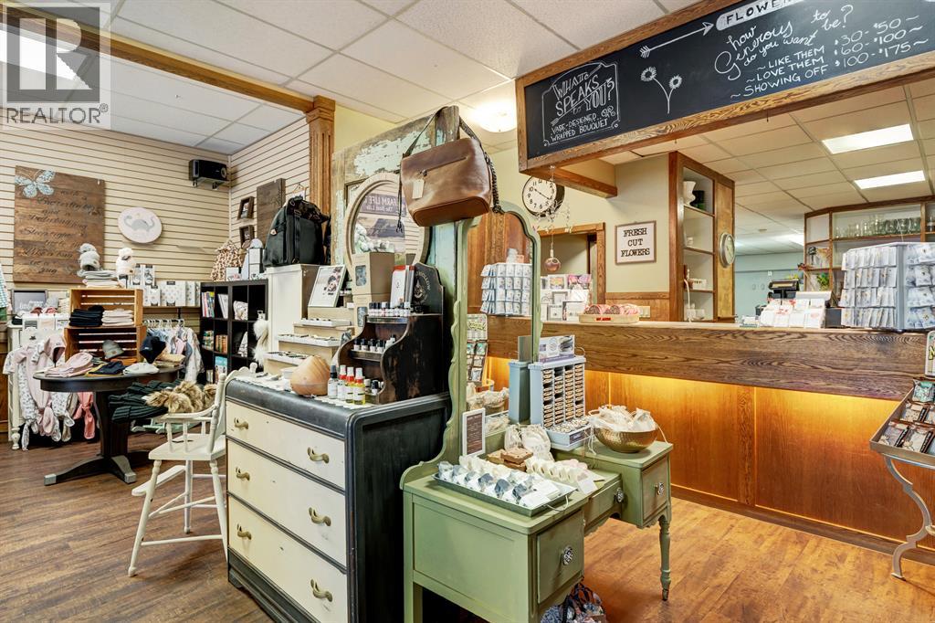 
          121 Centre Street
            <br/>
            <span>Vulcan</span>
            , 
            <span>AB</span>
             <span>T0L2B0</span>
         - Photo 17