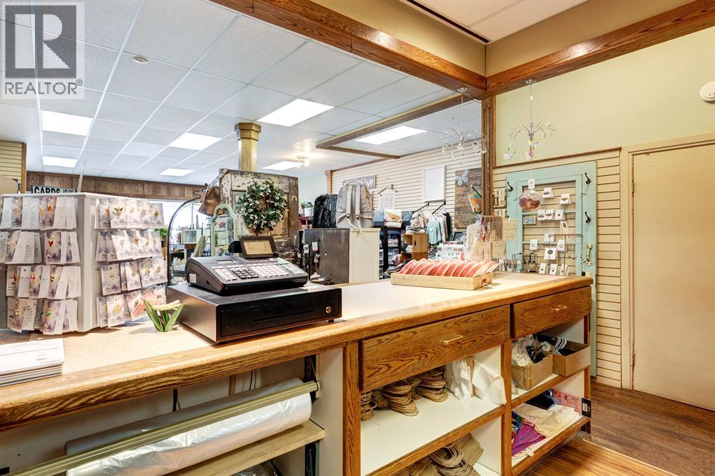 
          121 Centre Street
            <br/>
            <span>Vulcan</span>
            , 
            <span>AB</span>
             <span>T0L2B0</span>
         - Photo 19