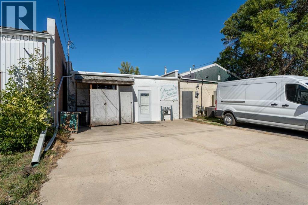 
          121 Centre Street
            <br/>
            <span>Vulcan</span>
            , 
            <span>AB</span>
             <span>T0L2B0</span>
         - Photo 33