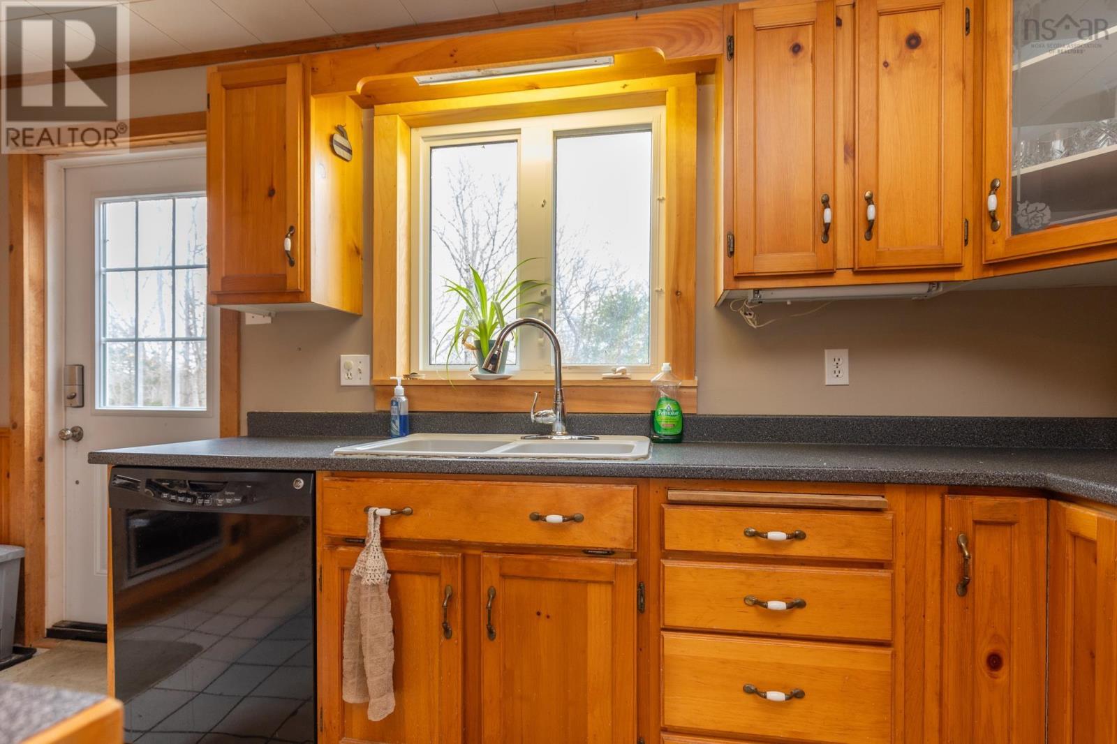 Property 10 of 33 of 9333 Highway 3