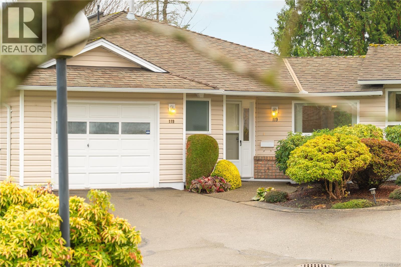 119 240 Stanford Ave E, Parksville
