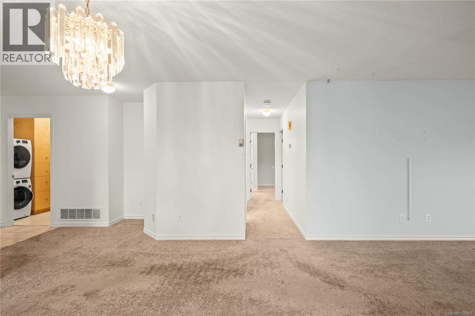 119 240 Stanford Ave E, Parksville