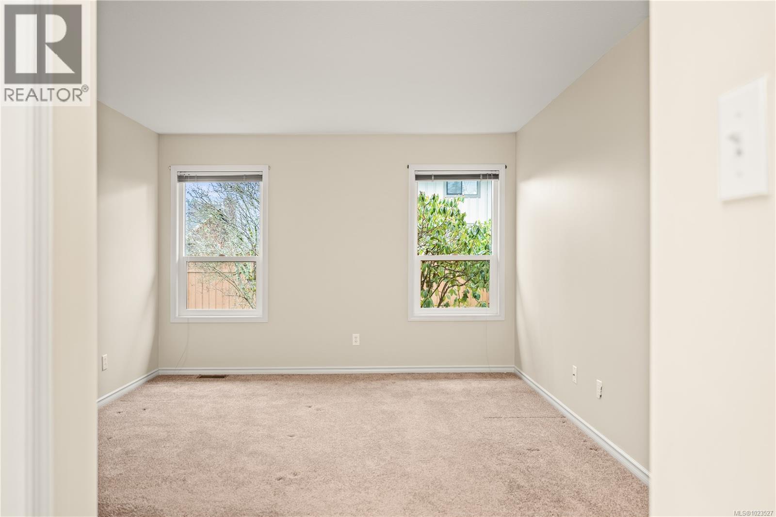 119 240 Stanford Ave E, Parksville