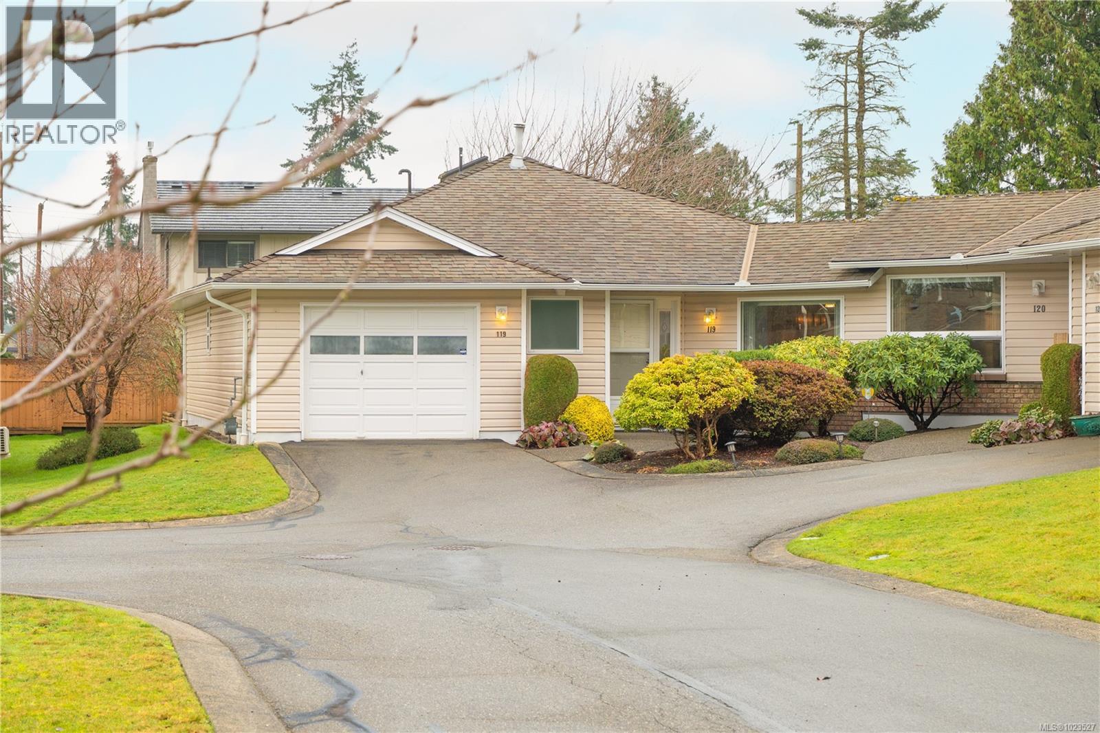 119 240 Stanford Ave E, Parksville