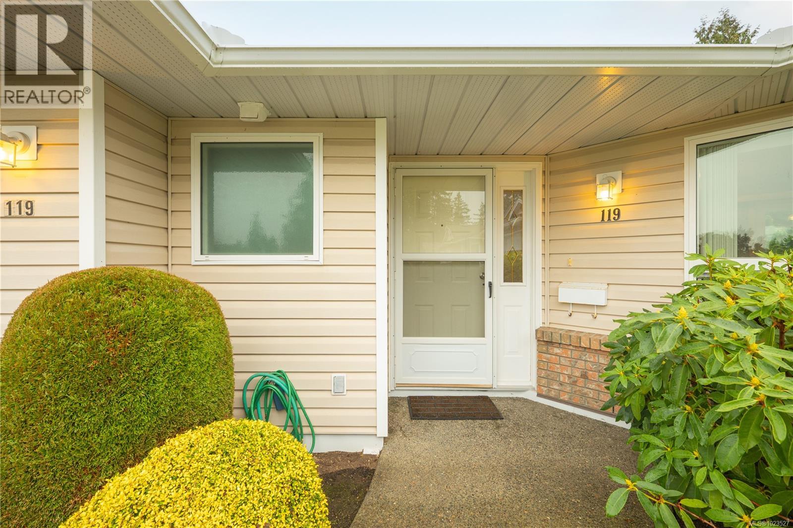 119 240 Stanford Ave E, Parksville