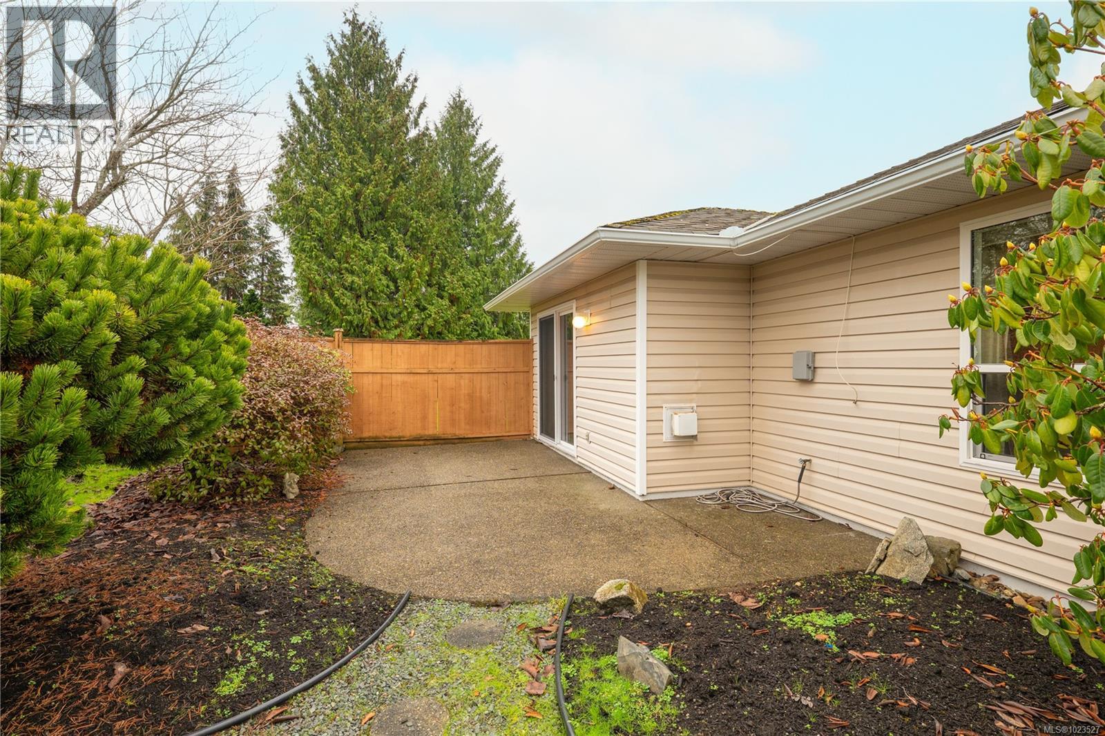 119 240 Stanford Ave E, Parksville