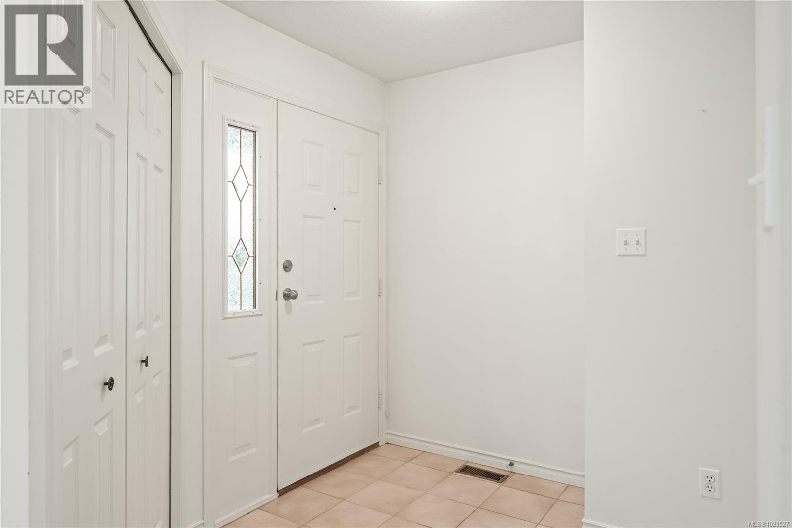 119 240 Stanford Ave E, Parksville