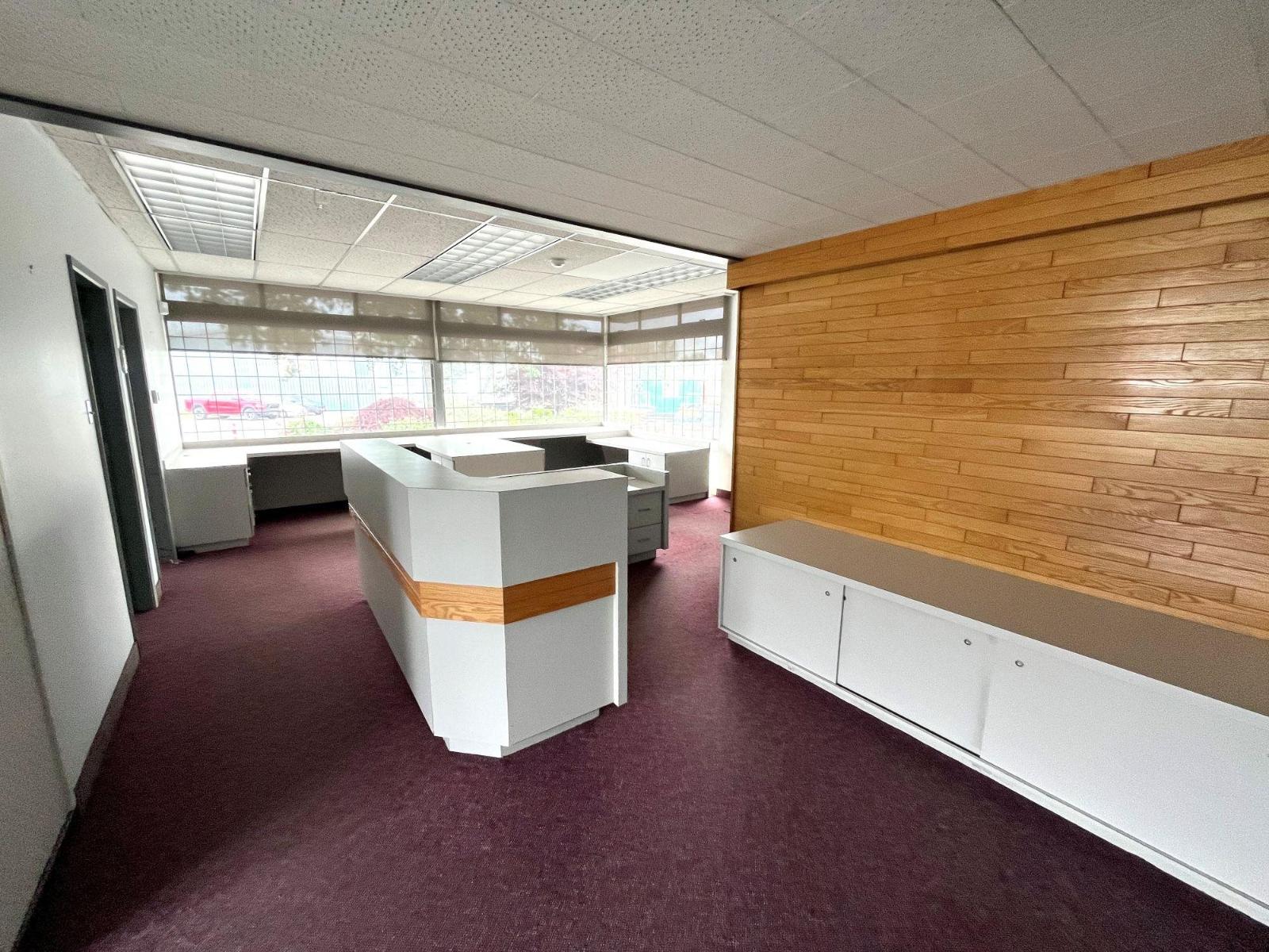 Office in Langley - Image 10