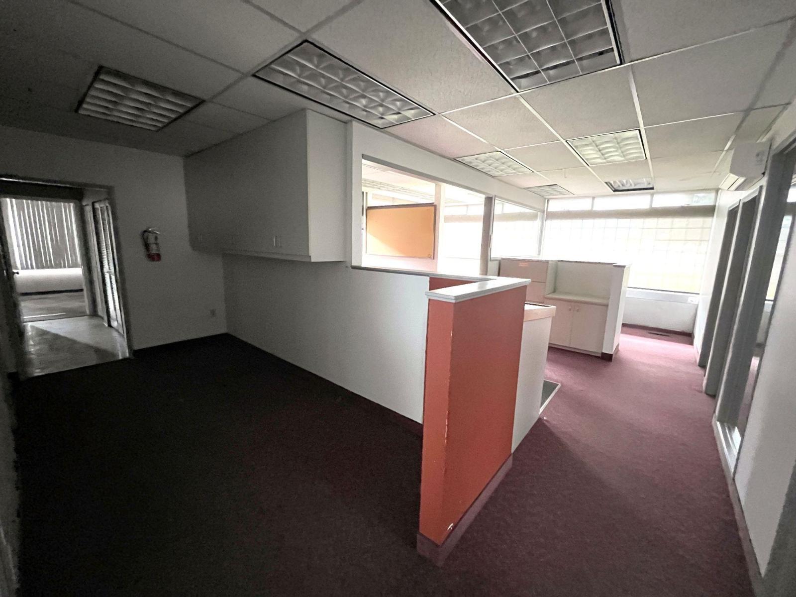 Office in Langley - Image 8