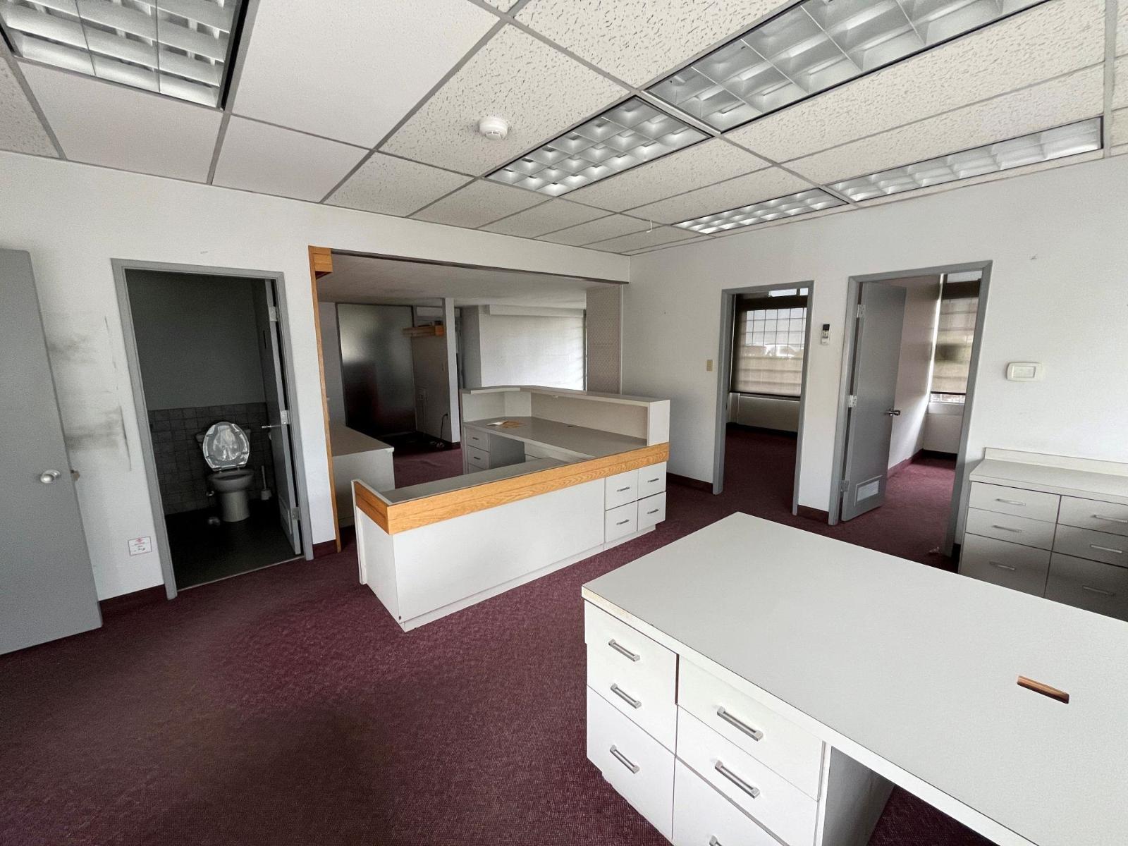Office in Langley - Image 9