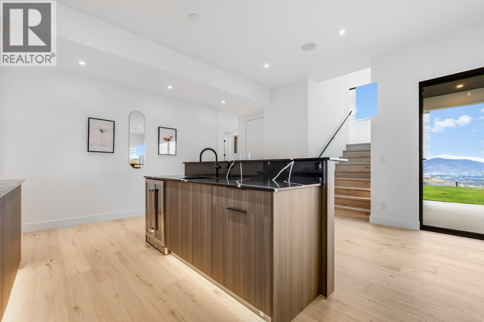  1122 Pearcy Court, Kelowna