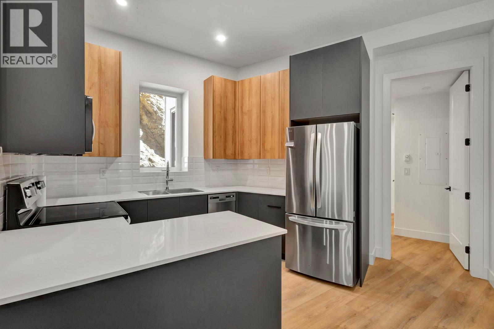  1122 Pearcy Court, Kelowna