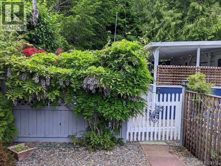 E5 2650 Turnbull Rd, Qualicum Beach