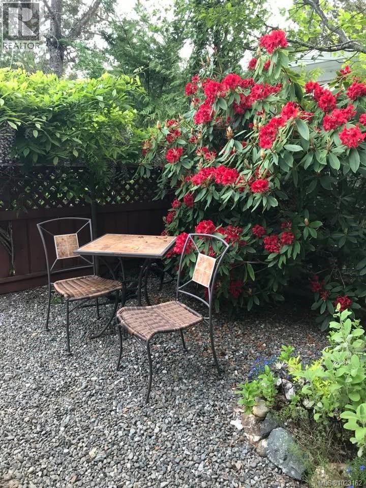 E5 2650 Turnbull Rd, Qualicum Beach