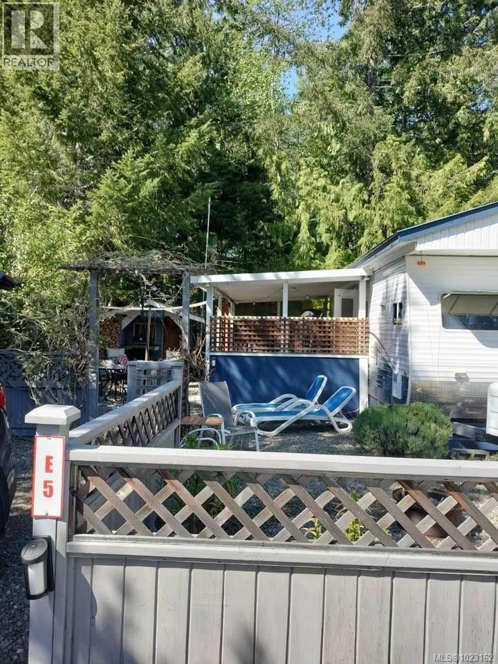 E5 2650 Turnbull Rd, Qualicum Beach