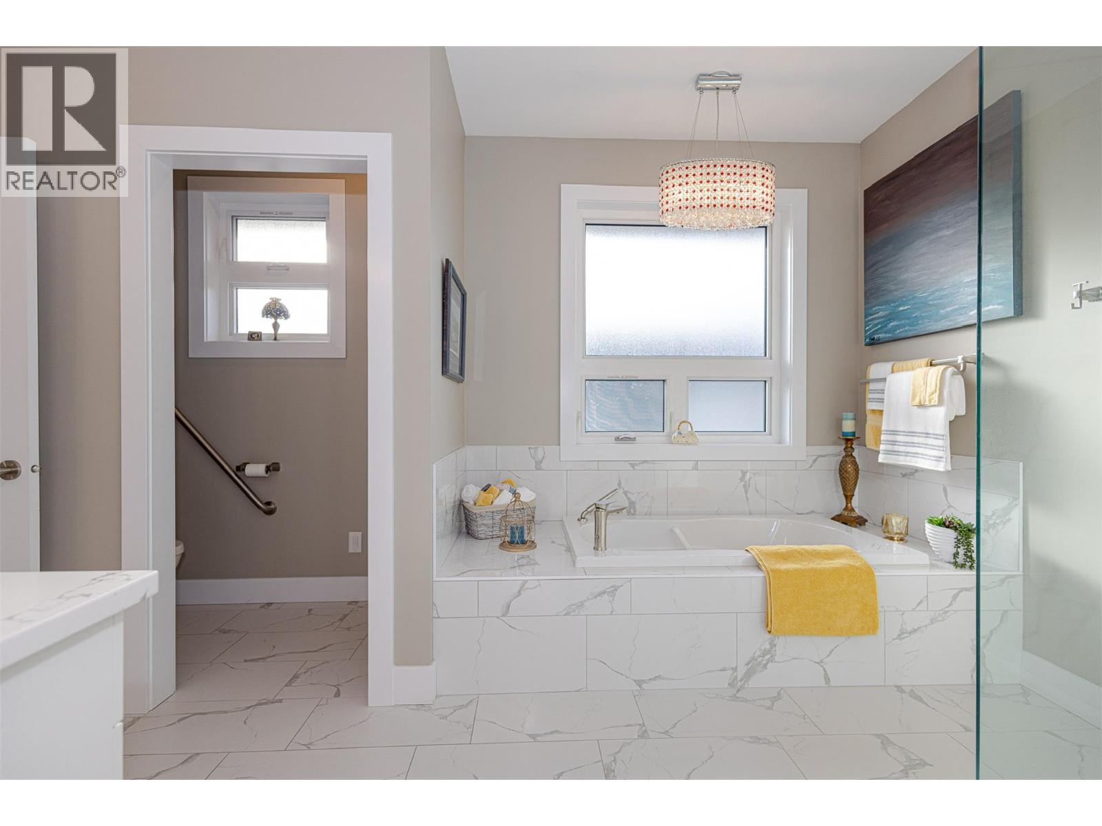  1077 Loseth Drive, Kelowna