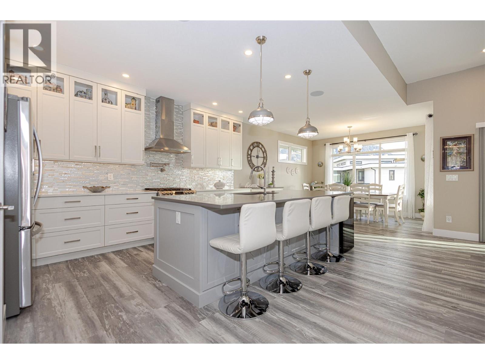  1077 Loseth Drive, Kelowna