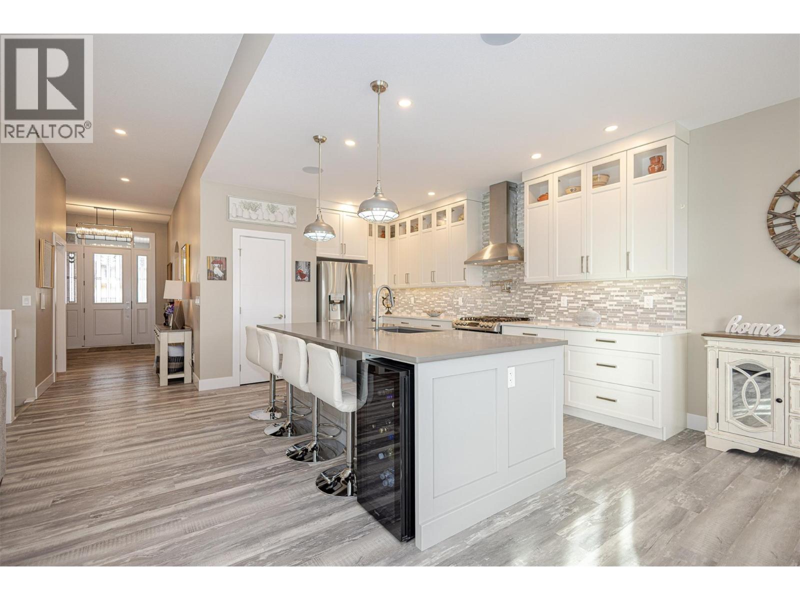  1077 Loseth Drive, Kelowna