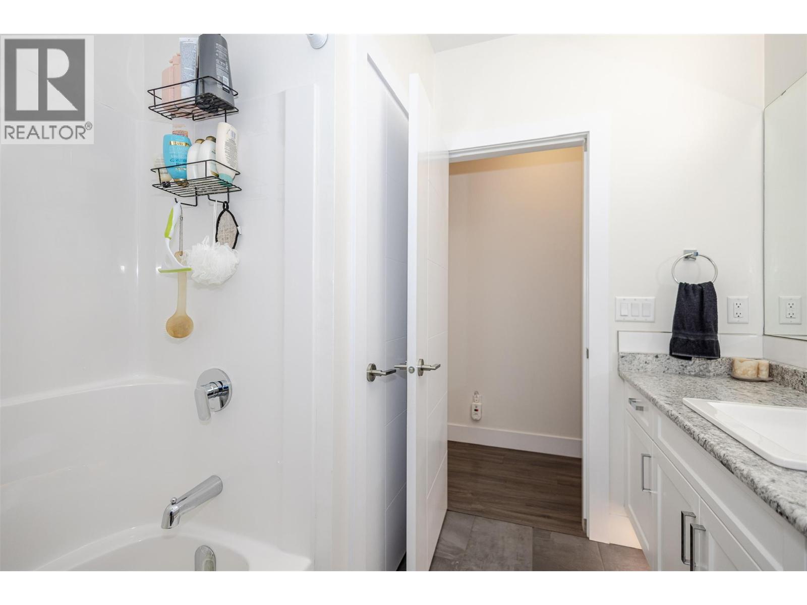  1077 Loseth Drive, Kelowna