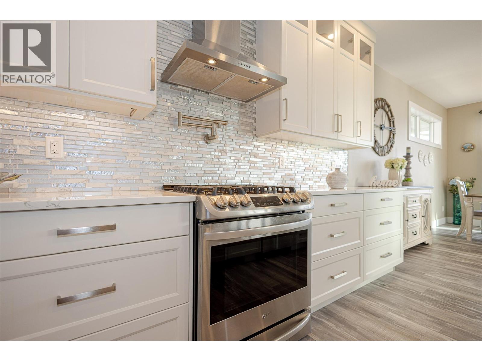  1077 Loseth Drive, Kelowna