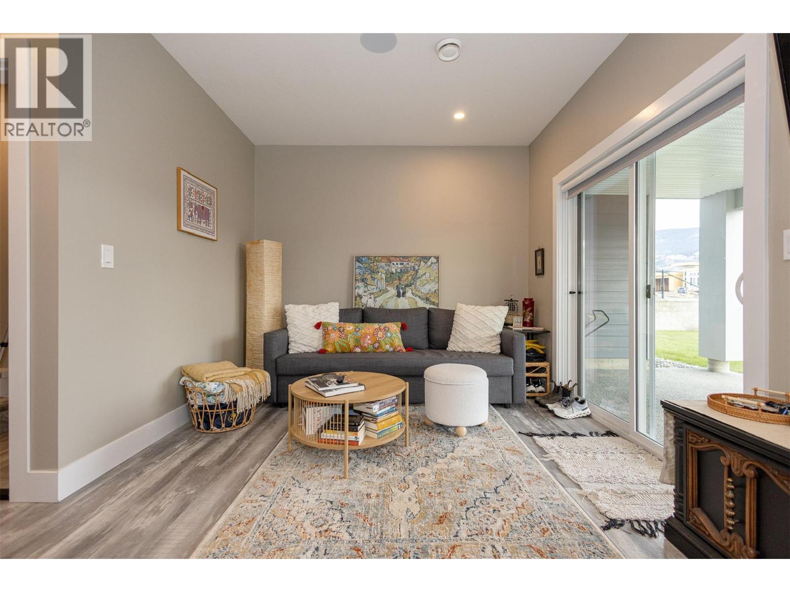  1077 Loseth Drive, Kelowna