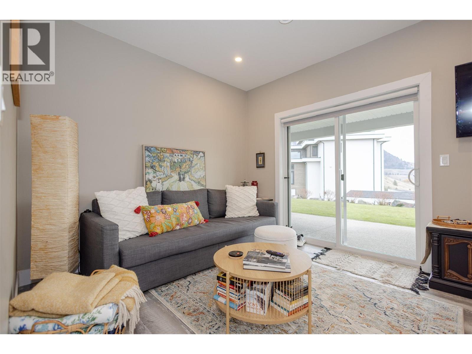  1077 Loseth Drive, Kelowna