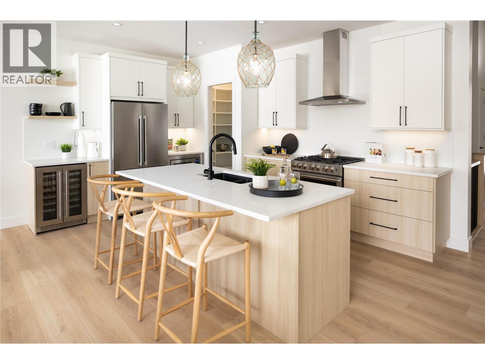  3165 Hilltown Drive, Kelowna