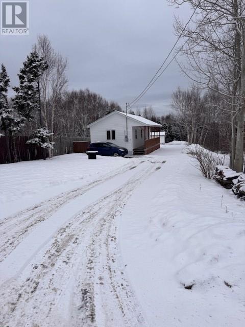 3B Milords Road - 17