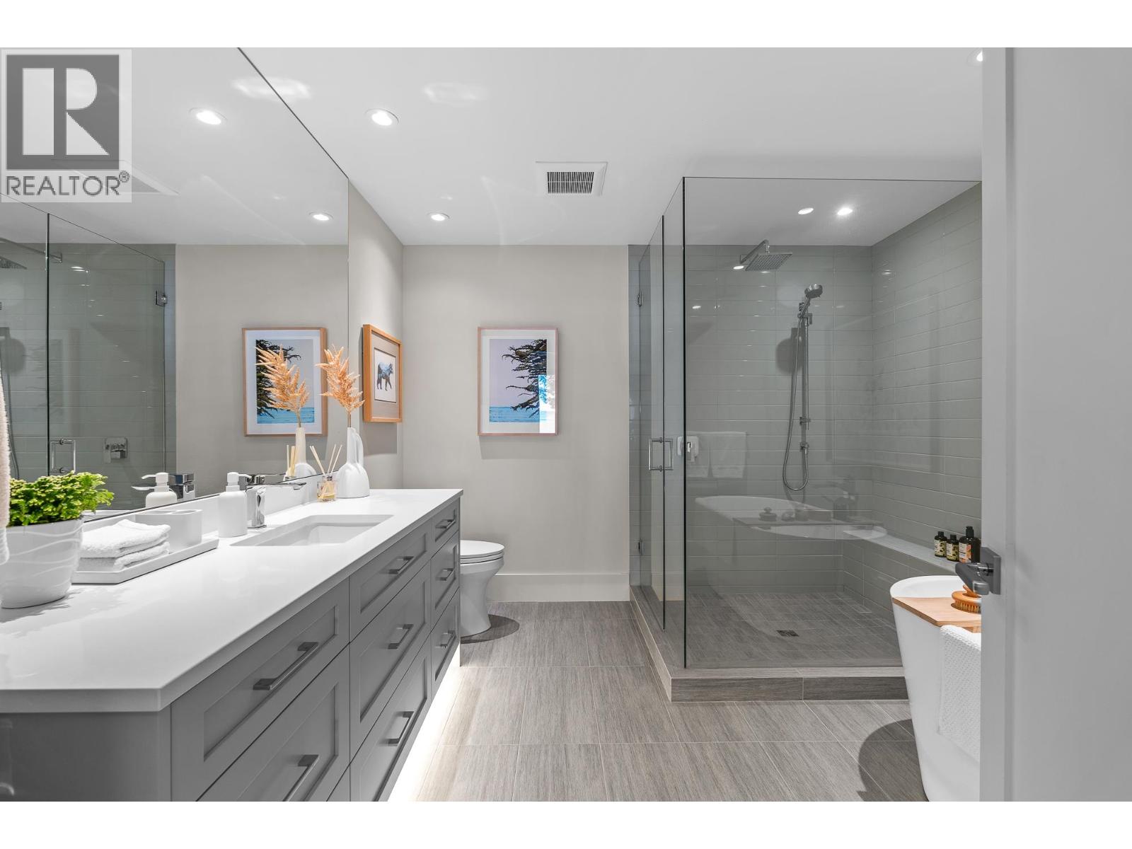 8 5110 ALDERFEILD PLACE, West Vancouver