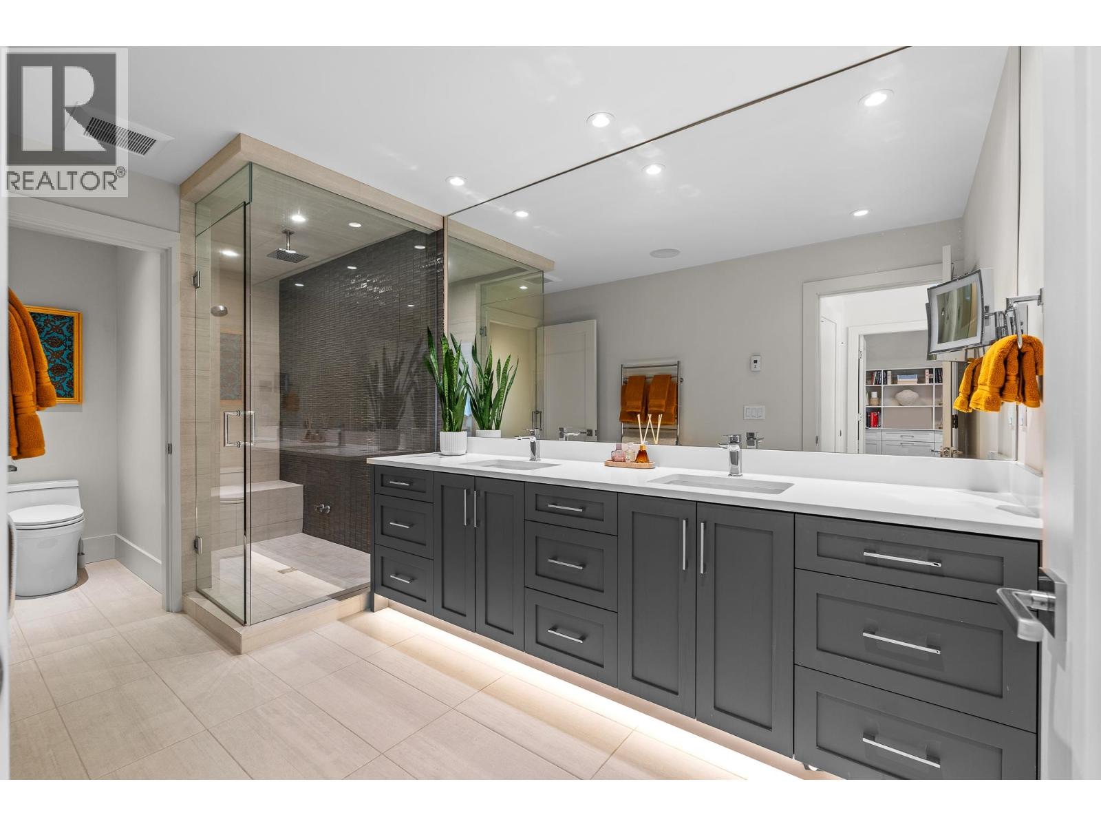 8 5110 ALDERFEILD PLACE, West Vancouver