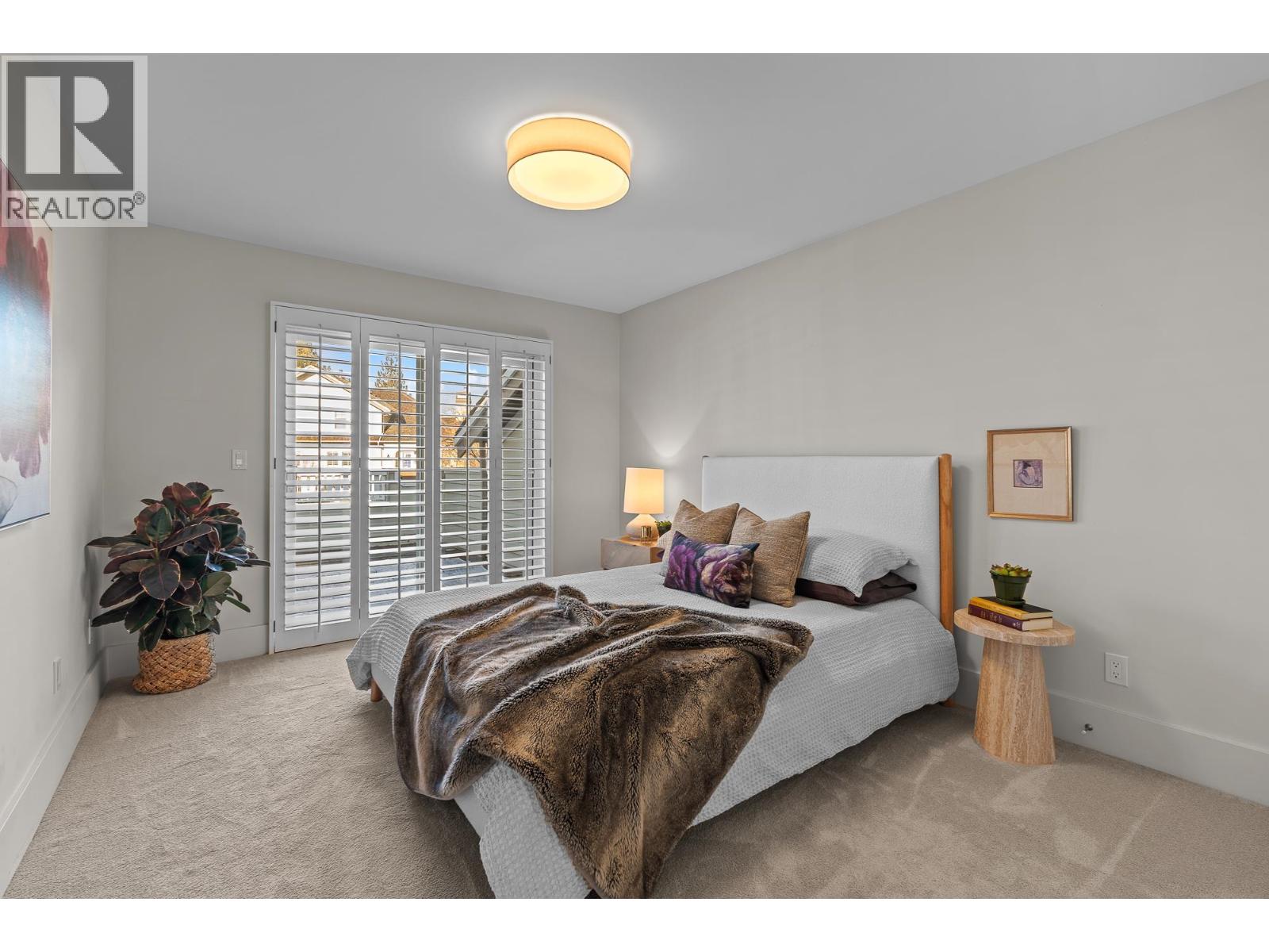 8 5110 ALDERFEILD PLACE, West Vancouver