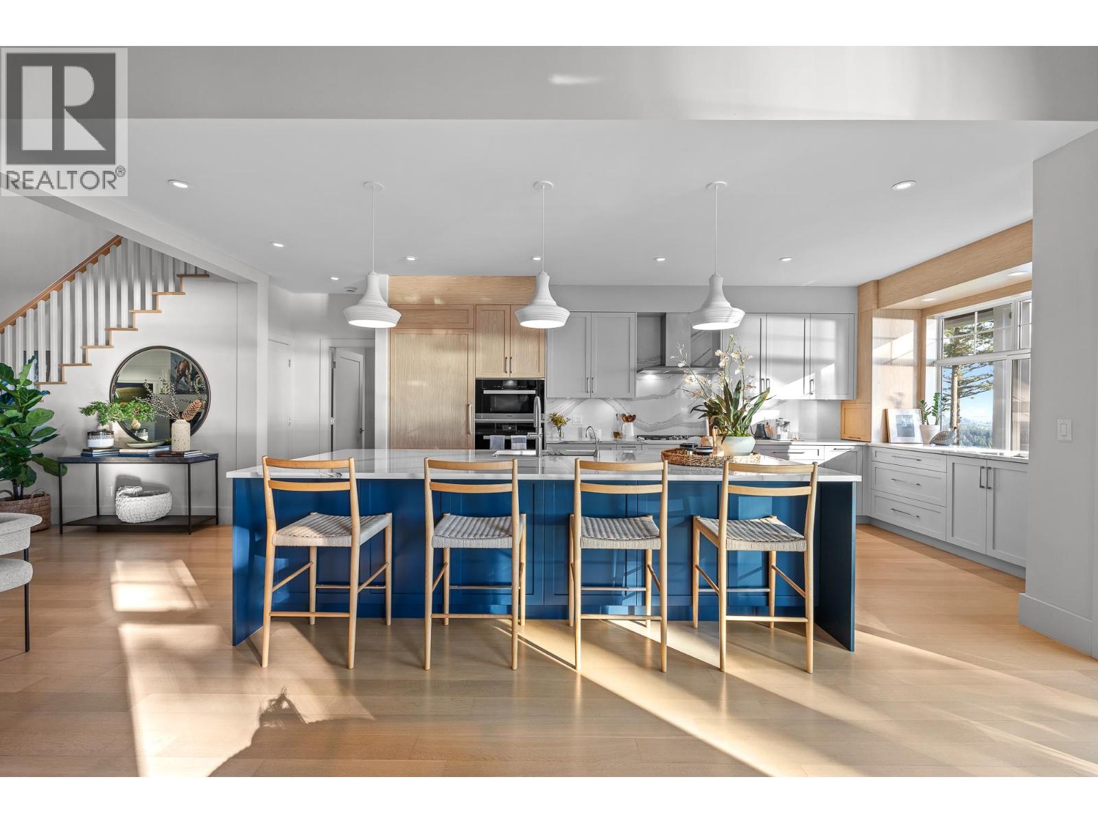 8 5110 ALDERFEILD PLACE, West Vancouver