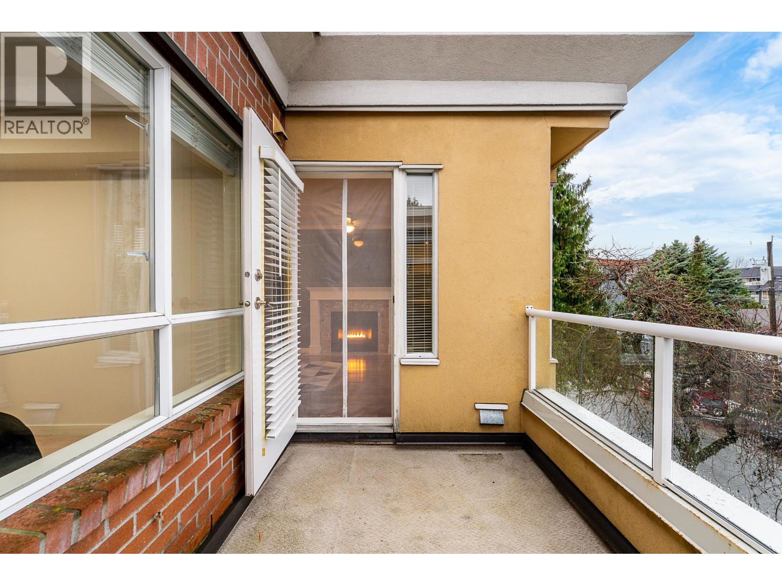 305 2340 HAWTHORNE AVENUE, Port Coquitlam