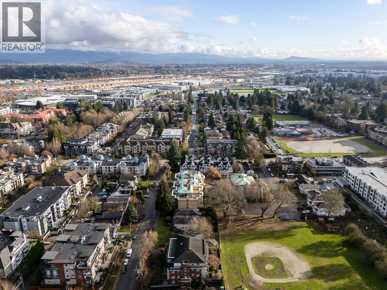 305 2340 HAWTHORNE AVENUE, Port Coquitlam